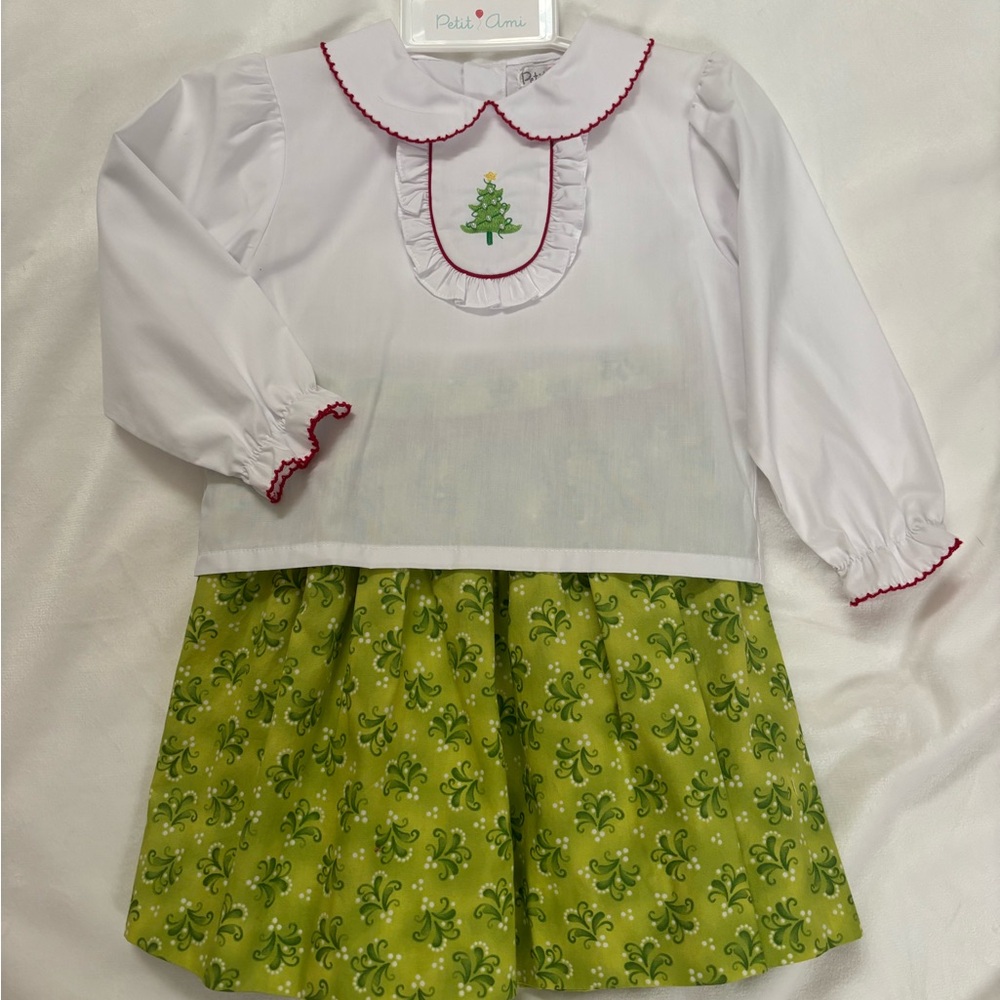 Petit Ami White and Green Holiday outfit